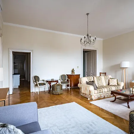 Vaci Prestige Salon Apartment Budapest